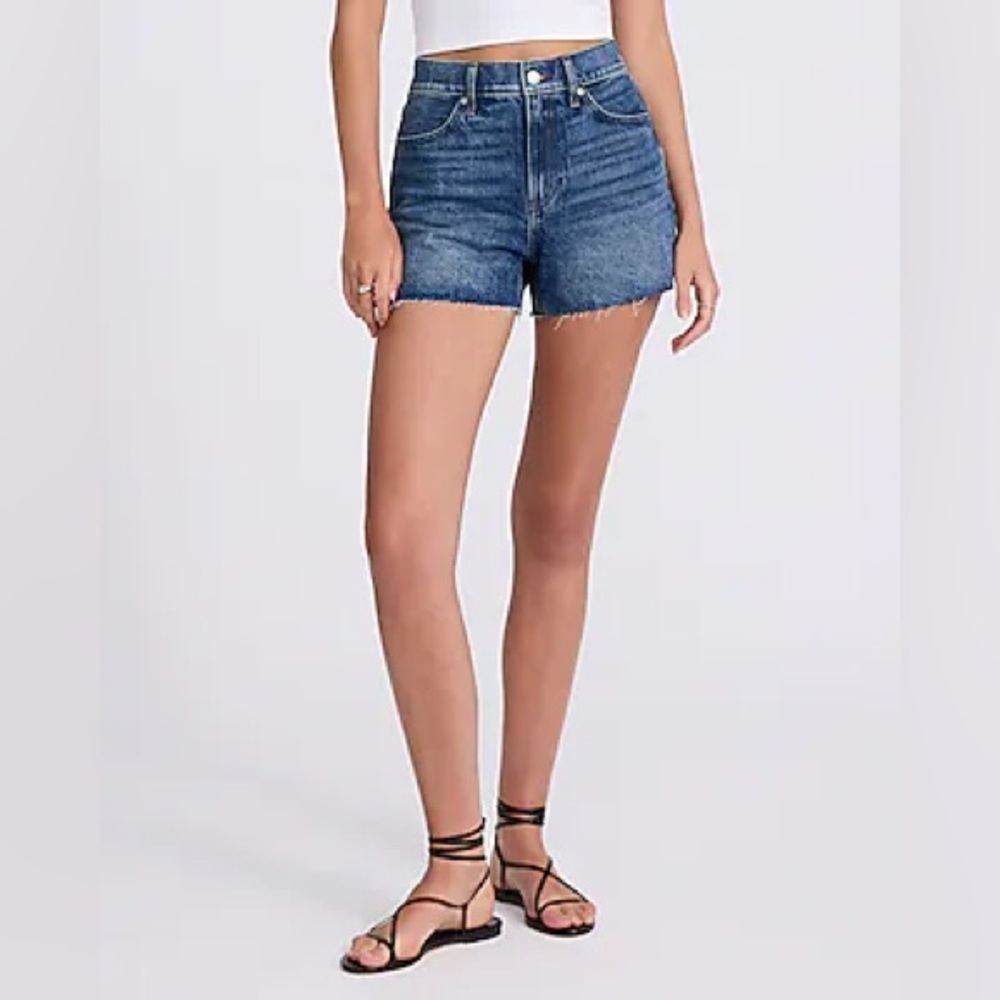 Express Super High Rise Mom Distressed Denim Jean Shorts Size 6 #1750